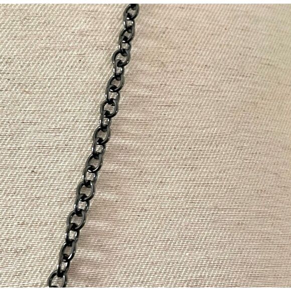 Long black chain beaded cluster necklace - Picture 3 of 12